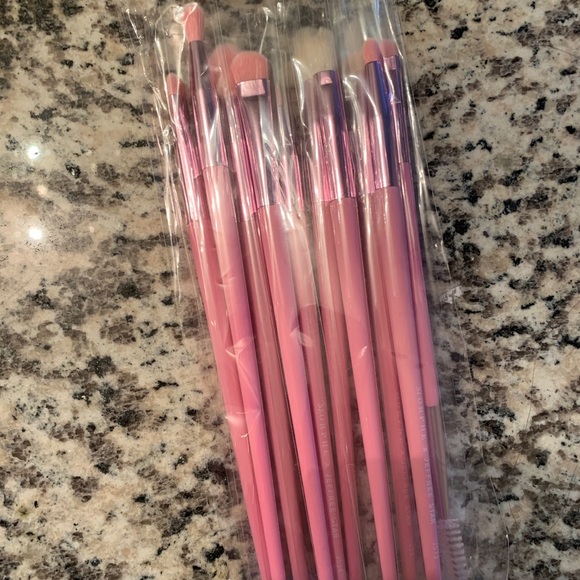 ❌SOLD❌ Morphe X Jeffree Star brushes - Picture 2 of 5